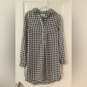 ~Old Navy black/white checkered dress
~Size women’s XS